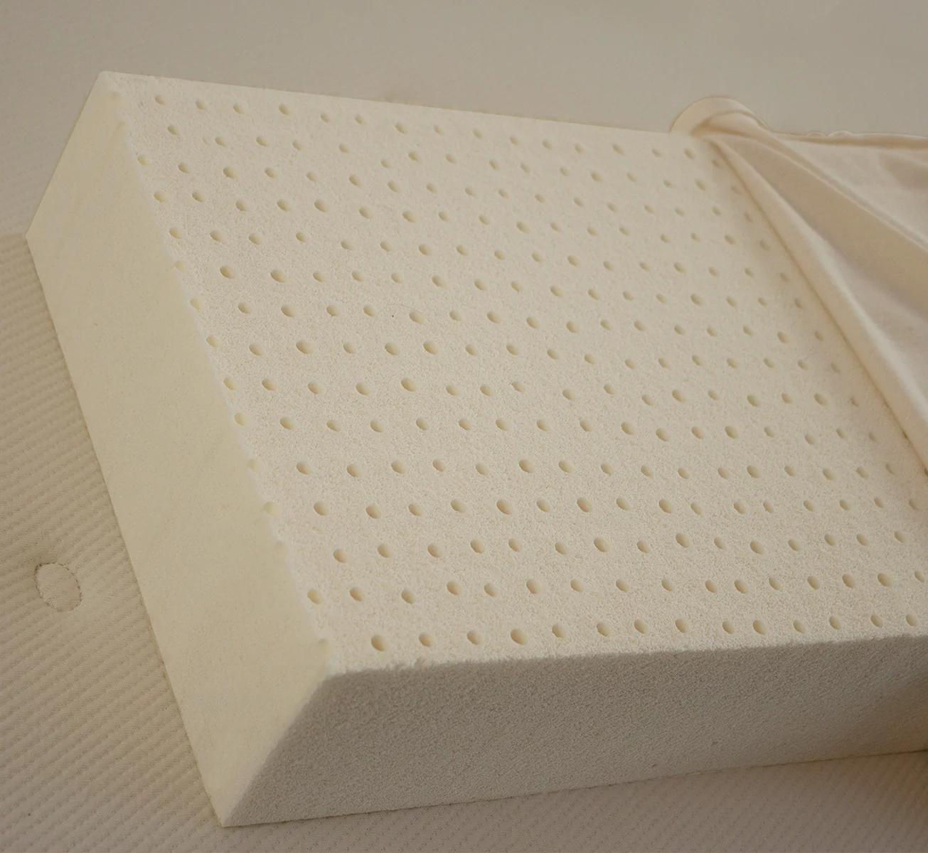 Cuboid Side Sleeper Pillow - Image 15