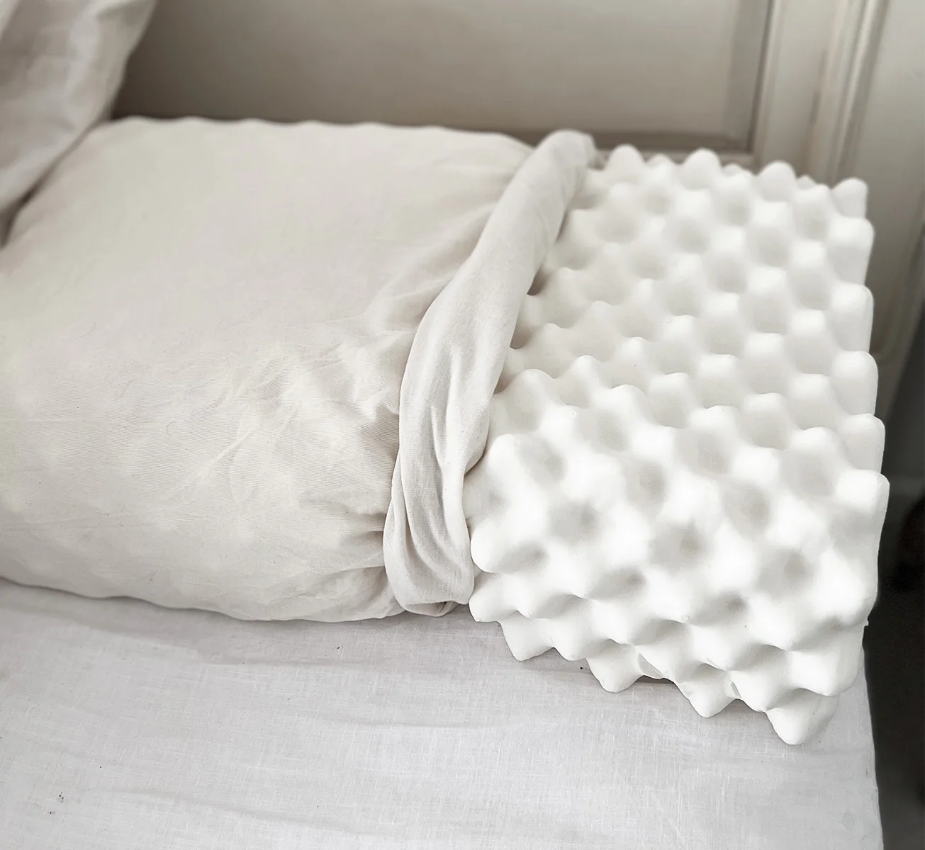 Eggcrate Latex Contour Pillow - Image 10