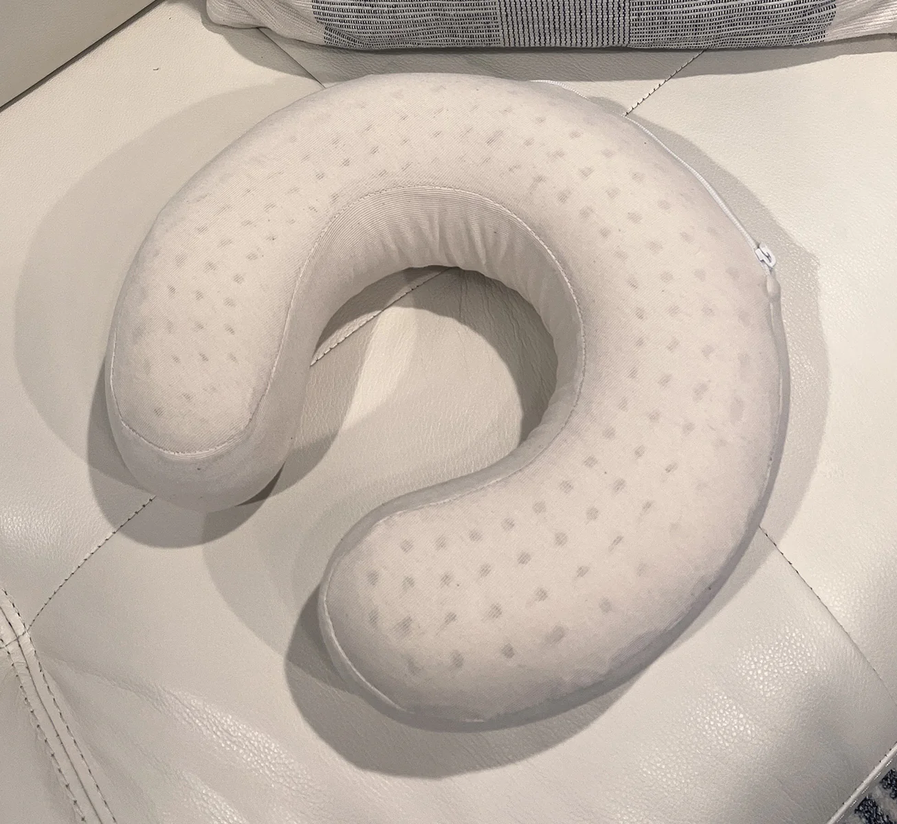 Organic Latex Travel Neck Pillow - Image 3